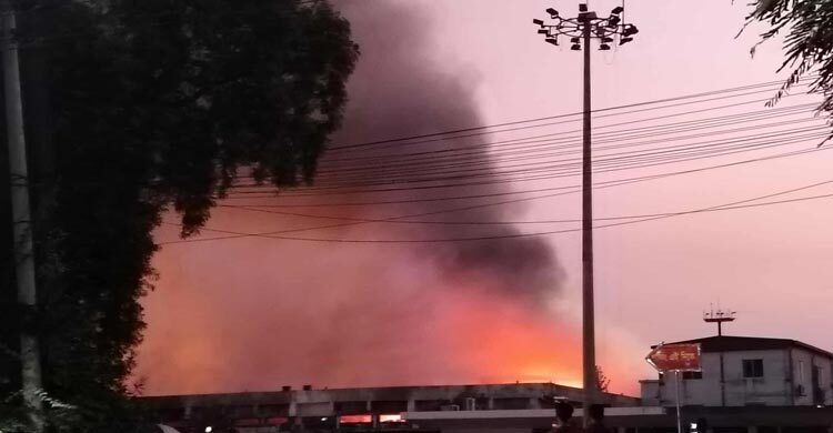 রাত ৯টা পর্যন্ত শাহজালালে ফ্লাইট ওঠানামা বন্ধ