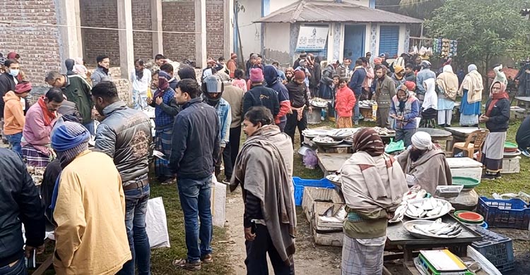 শরীয়তপুরে ২০০ বছরের পুরোনো মাছের মেলা