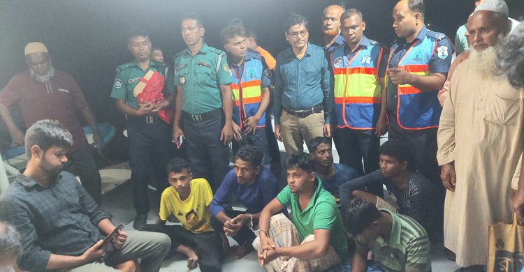 নিষেধাজ্ঞা অমান্য করে ইলিশ শিকার, বরিশালে ৩ জেলের কারাদণ্ড