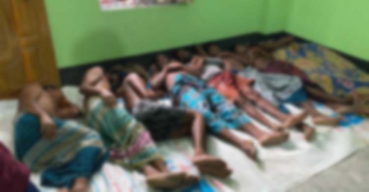 ৪ দিন সাগরে ভেসে থাকা ৯ জেলে উদ্ধার, এখনো নিখোঁজ ৩