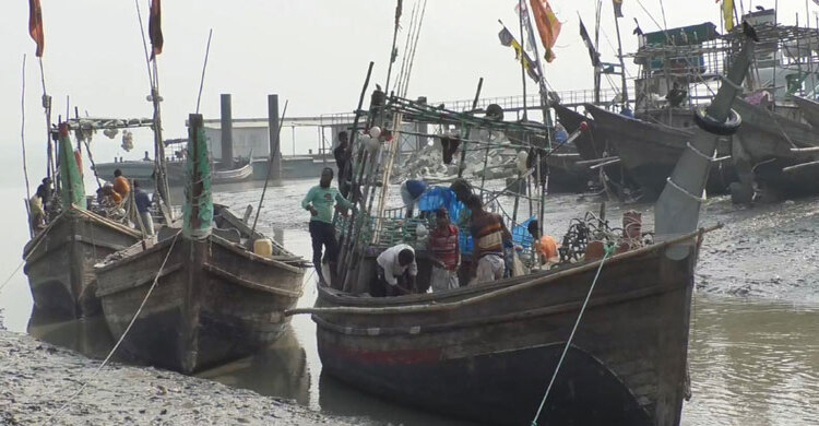 65-day ban on fishing in the Bay begins