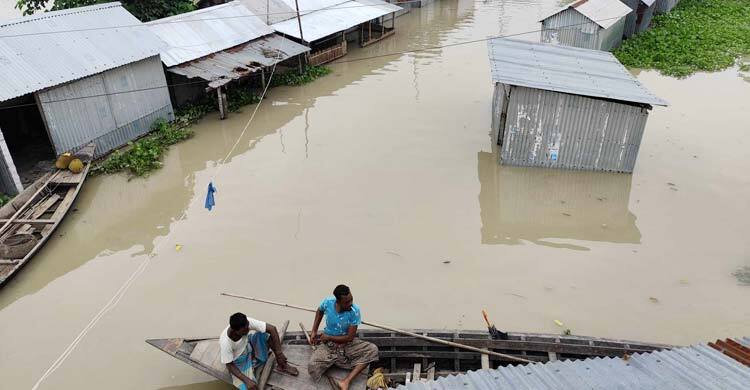 জামালপুরে পানিবন্দি লক্ষাধিক মানুষ, ২১৪ শিক্ষাপ্রতিষ্ঠান বন্ধ