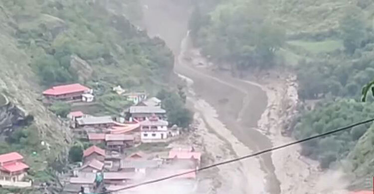 4 die, around 100 missing as flash floods hit northern India