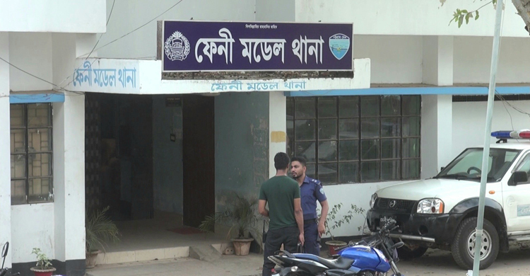 বান্ধবী পরিচয়ে বাসায় ঢুকে গহনা লুট, গ্রেফতার ৩