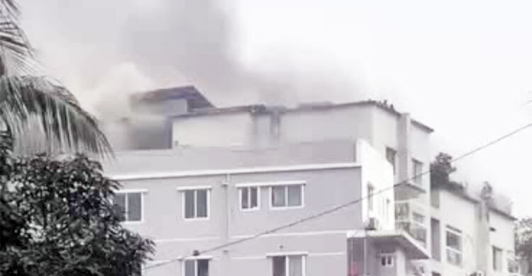 মোহাম্মদপুরে আবাসিক ভবনে অগ্নিকাণ্ড