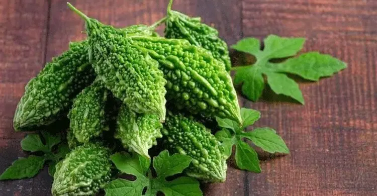 খাবারের শুরুতে তিতা খাবার খেয়ে কী হয়