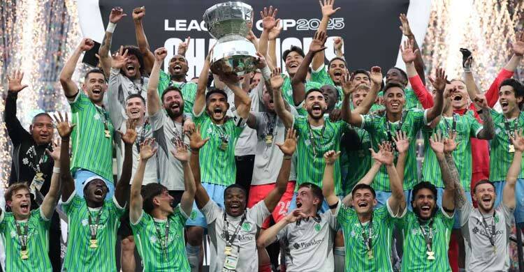 পারলেন না মেসি–সুয়ারেজরা, ইতিহাস গড়ল সাউন্ডার্স