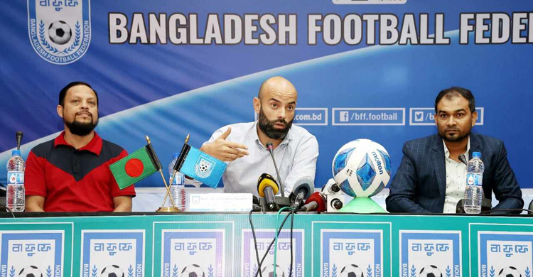 ৩২ ফুটবলারের ক্যাম্পে দুই নতুন মুখ