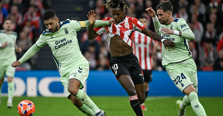 Real Madrid win at Getafe to keep La Liga title hopes alive