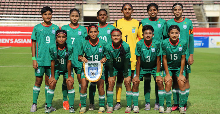 সাফল্যের পর সাফল্য আনা মেয়েরা আর কতদিন ‌‘দোতলা খাটে' ঘুমাবেন?