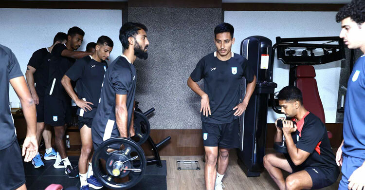 খুলেছে কাঠমান্ডু বিমানবন্দর, বিশেষ ফ্লাইটের অপেক্ষায় ফুটবলাররা