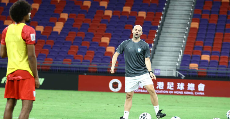 ঢাকার ভুল থেকে হংকংয়ে কি শিক্ষা নেবেন ক্যাবরেরা?