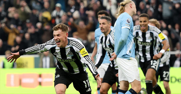 বার্নসের জোড়া গোলে সিটিকে হারালো নিউক্যাসল