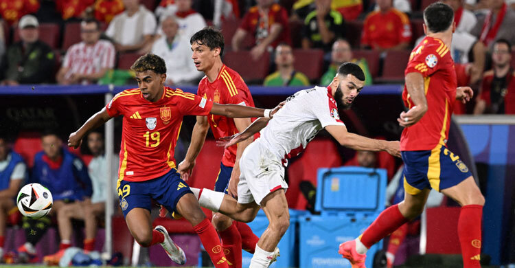 England avoid shock at Euro 2024 as Spain ease into quarter-finals