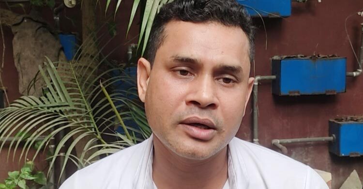 ১৬ বছর পর বাড়ি ফিরলেও শওকত আলীর চোখে খুশির পরিবর্তে হতাশার ছাপ