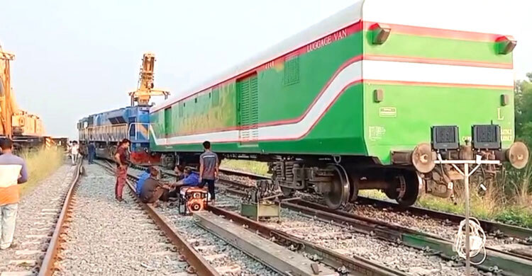 দক্ষিণাঞ্চলের তিন রুটে ১৬ ঘণ্টা ট্রেন চলাচল বন্ধ