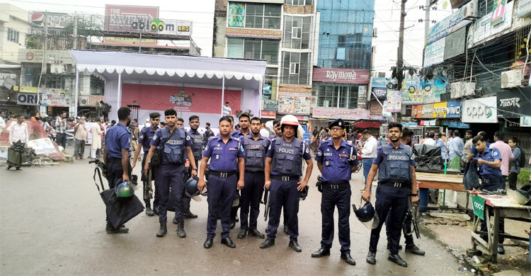 ফরিদপুরে এনসিপির সভা এলাকায় নিশ্ছিদ্র নিরাপত্তা