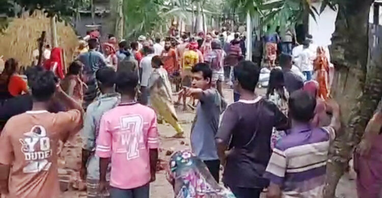 সালিশে না আসা নিয়ে ফরিদপুরে দুই পক্ষের সংঘর্ষ, আহত ৪০