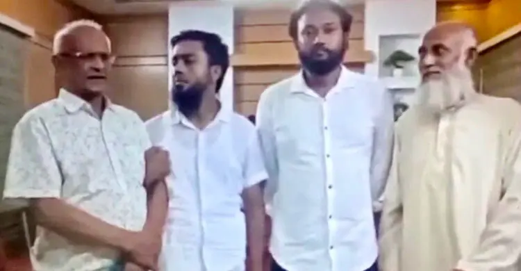 চাঁদাবাজির অভিযোগে আটক ২, ‘এলাকার ছেলে’ বলে ছাড়িয়ে নিলেন বিএনপি নেতা