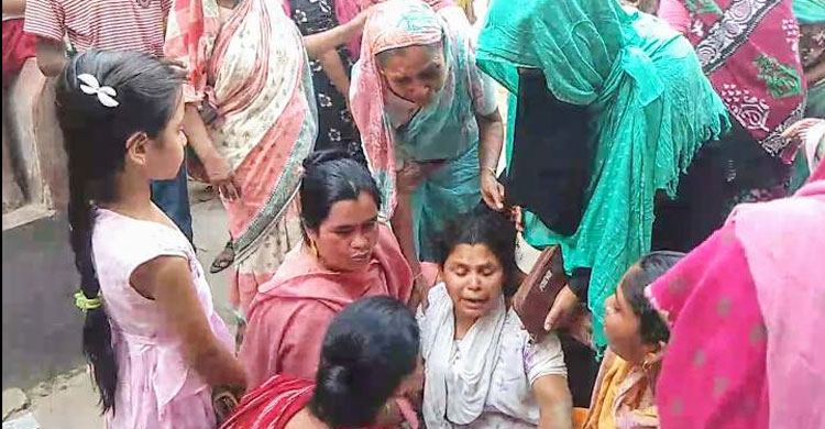 অসুস্থ বাবাকে দেখতে চাওয়ায় স্বামীর হাতে লাশ হতে হলো বিথিকে