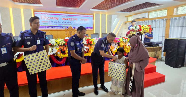 ফ্যাসিস্ট-জঙ্গিবাদের সবকিছু উপড়ে ফেলতে হবে: ডিআইজি রেজাউল করিম