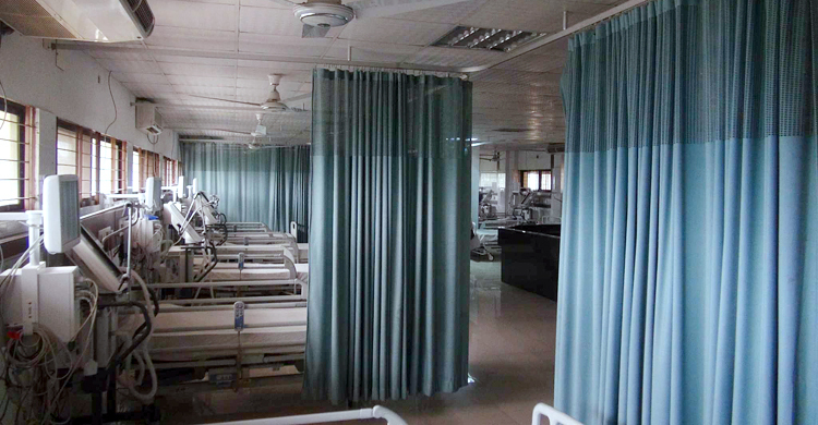 ফরিদপুর মেডিকেলের পর্দা কেলেঙ্কারিতে ১৪ জনের বিরুদ্ধে চার্জশিট