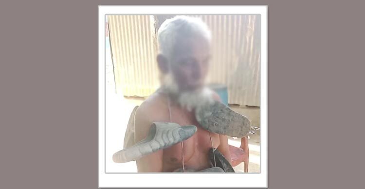 শিশু ধর্ষণের অভিযোগে বৃদ্ধকে জুতার মালা পরিয়ে পুলিশে সোপর্দ