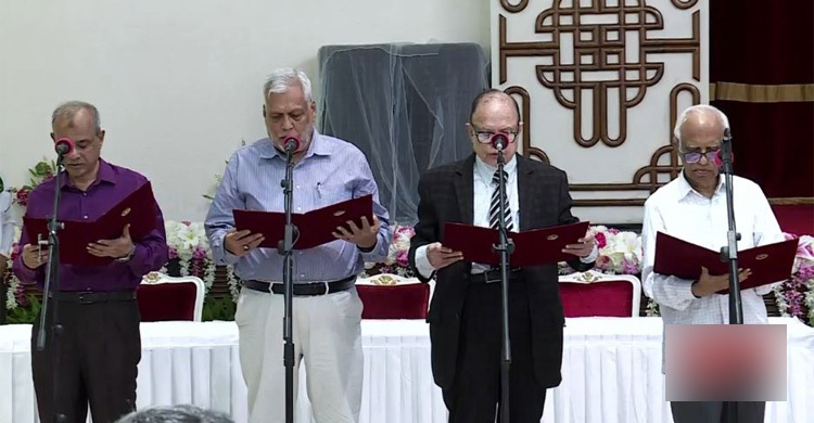 Four more advisers sworn in