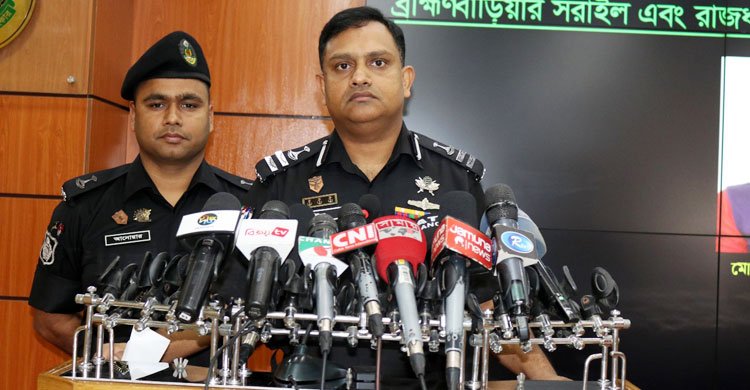 হত্যার পর পরিচয় গোপন রাখতে পেট্রোল ঢেলে মুখে আগুন