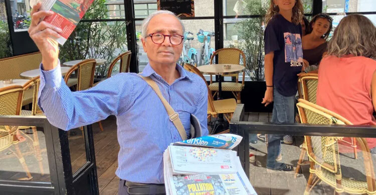 ফ্রান্সের সর্বশেষ পত্রিকা হকার আলী আকবর পাচ্ছেন রাষ্ট্রীয় সম্মান