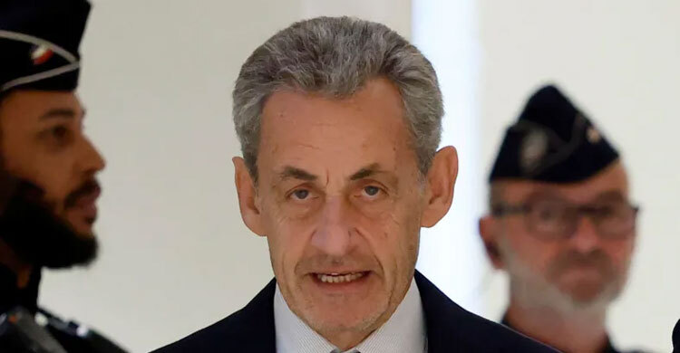 সাবেক ফরাসি প্রেসিডেন্ট সারকোজিকে ৫ বছরের কারাদণ্ড