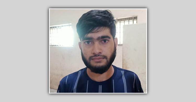 বিকাশের দোকানে চাঁদা চেয়ে ধরা ভুয়া এসআই