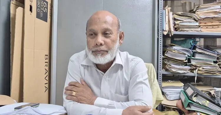 নৈশপ্রহরী থেকে হিসাবরক্ষক, কোষাগারের টাকা জমা হতো পকেটে