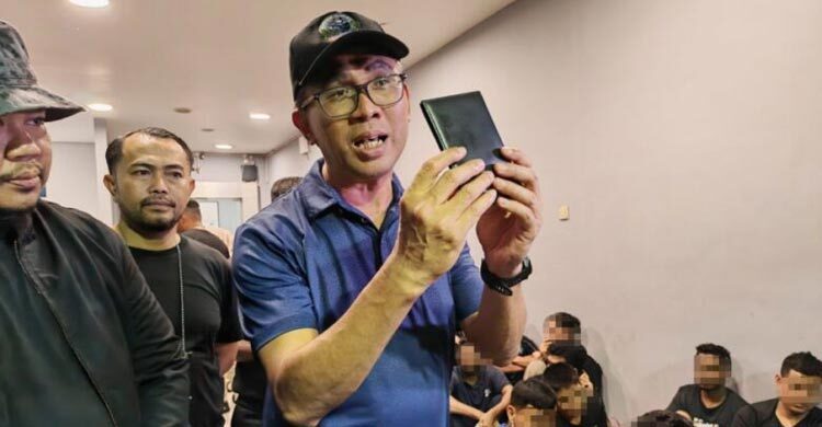 মালয়েশিয়ায় ভুয়া ইমিগ্রেশন কর্মকর্তার ছদ্মবেশে প্রতারণা