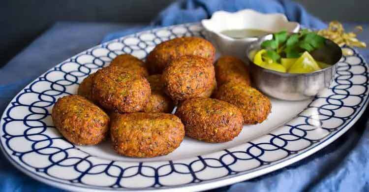 ছুটির বিকেলে নাস্তায় রাখুন ফুলকপির কাটলেট