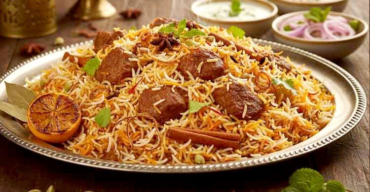 ছুটির দুপুরে পাতে রাখুন গরুর মাংসের বিরিয়ানি