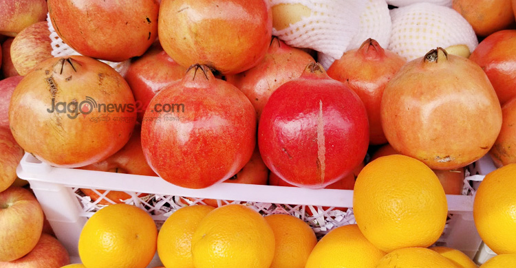 রোজার আগেই ফলের দাম আকাশছোঁয়া