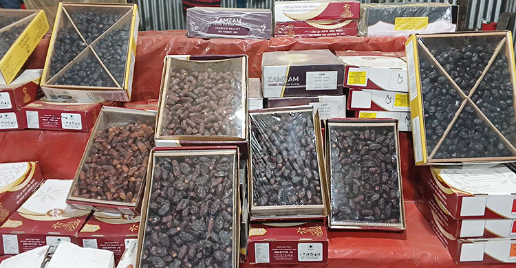 দাম চড়া, ফল কিনতে হিমশিম