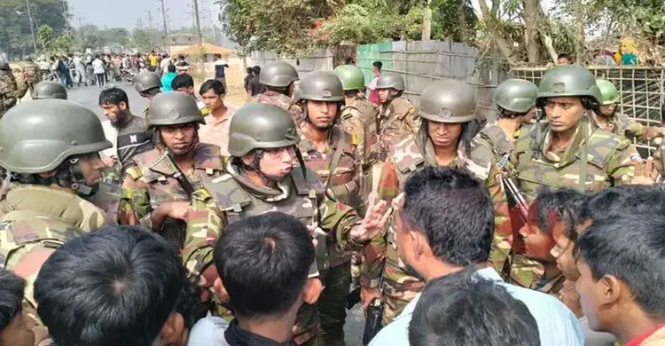 মিয়ানমার থেকে ছোড়া গুলিতে টেকনাফে শিশু গুলিবিদ্ধ