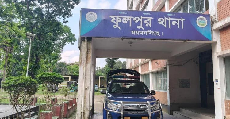 পুকুরে ডুবে প্রাণ গেল আনিউলের