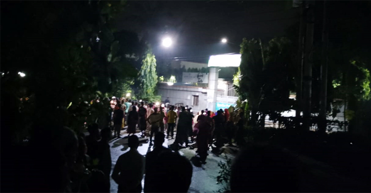 গাজীপুরে নোমান গ্রুপের দুই কারখানায় শ্রমিকদের বিক্ষোভ