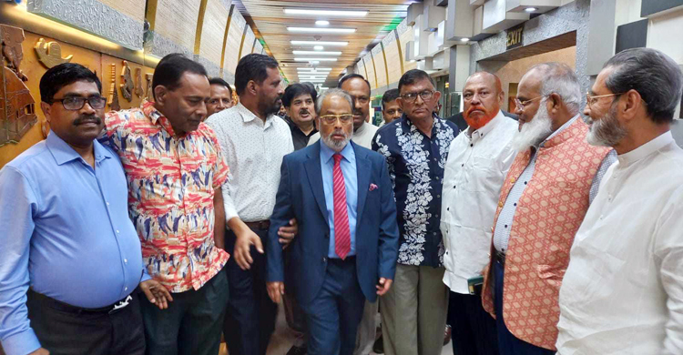 দেশে ফিরলেন জি এম কাদের