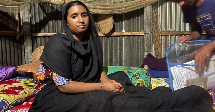 ‘হয় চিকিৎসার ব্যবস্থা করেন না হয় মুখে বিষ দেন’