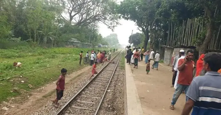 গাইবান্ধায় ট্রেনের কাটা পড়ে অজ্ঞাত বৃদ্ধের মৃত্যু