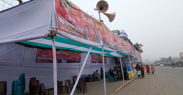 গাবতলীতে বিএনপি নেতাকর্মীদের চাপ কম, রাজধানী ছাড়ছে মানুষ