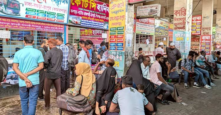গাবতলীতে কমেছে যাত্রীর চাপ, সন্ধ্যায় আবার বাড়ার শঙ্কা