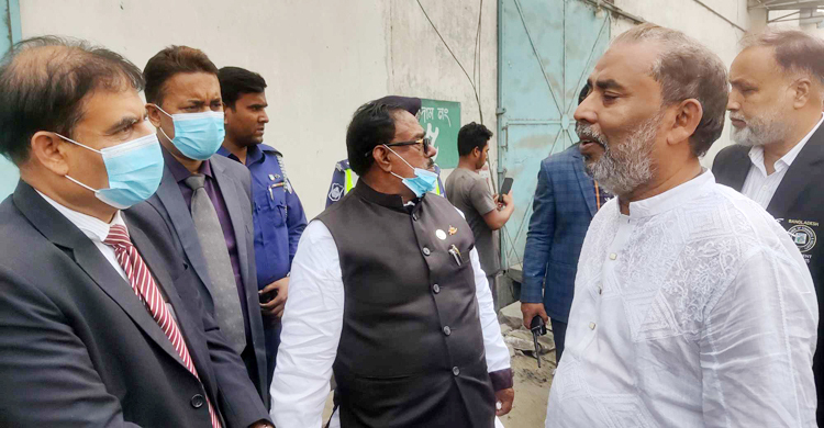 চালের মোকামে হঠাৎ হাজির খাদ্যমন্ত্রী, দুটি গুদাম সিলগালা