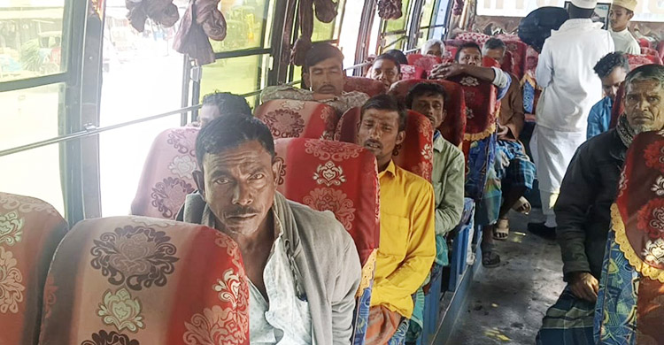 নেই কলকারখানা, কাজের সন্ধানে অন্য জেলায় ছুটছেন গাইবান্ধার শ্রমিকরা