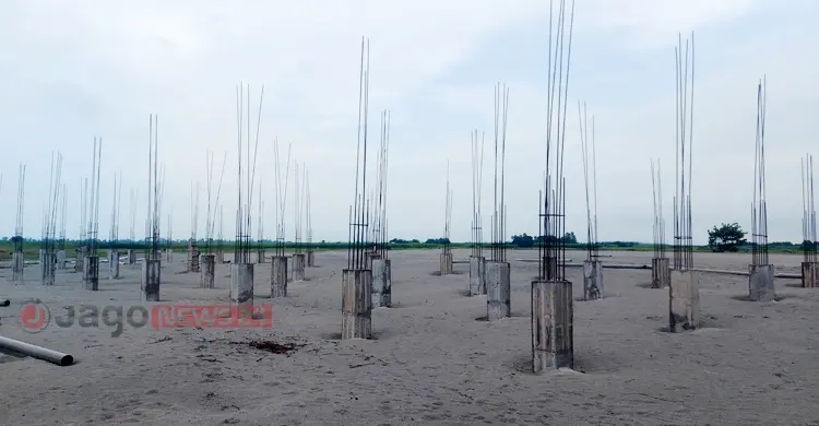 কেল্লার স্বপ্ন গোল্লায় গেছে চরবাসীর