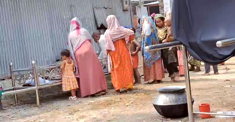 অতিরিক্ত মদপানে একজনের মৃত্যু, অসুস্থ ২